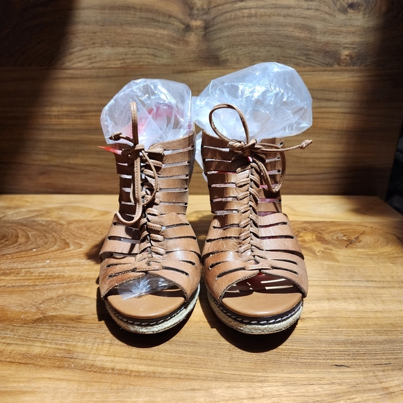 CIRCA JOAN & DAVID Tan Caged Laced Leather Wedge Heeled Esp… - Picture 2 of 6